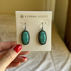 Small Turquoise Kendra Scott Earrings, very good condition